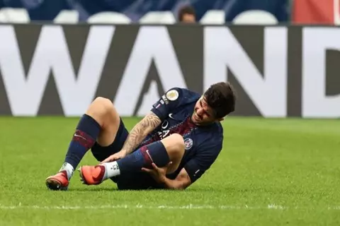 لو باريزيان: إصابة مدافع باريس سان جيرمان بالتواء في الكاحل